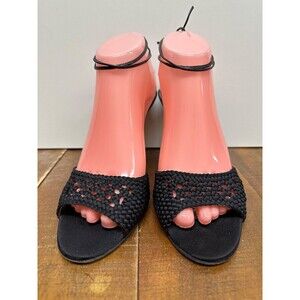 BCBG MAXAZRIA women size US 8.5 EU 38.5 B black fabric & leather heel sandals